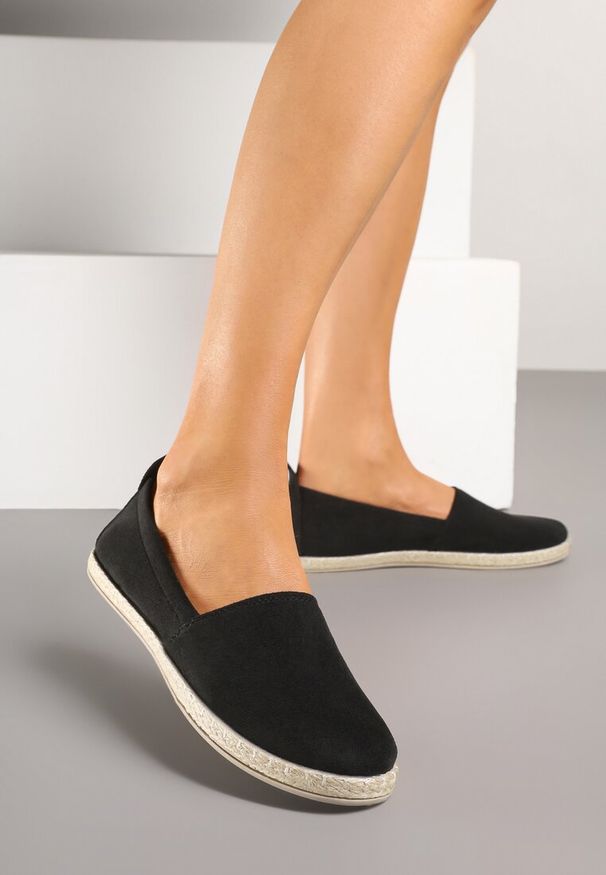 Born2be - Czarne Espadryle na Płaskiej Plecionej Podeszwie Juliatta. Okazja: na co dzień. Kolor: czarny. Styl: klasyczny, elegancki, casual