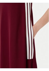 Adidas - adidas Sukienka codzienna Tiro Cut 3-Stripes Soft Mesh JX5160 Czerwony Regular Fit. Okazja: na co dzień. Kolor: czerwony. Materiał: syntetyk. Typ sukienki: proste. Styl: casual #5