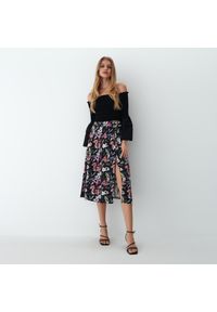 Mohito - Spódnica w tropikalne kwiaty - Zielony. Kolor: zielony. Wzór: kwiaty #1