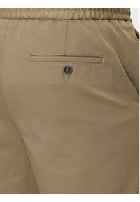 AMI PARIS Szorty materiałowe HSO303.CO0103 Khaki Regular Fit. Kolor: brązowy. Materiał: bawełna #5