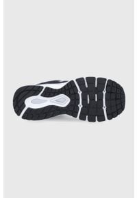 New Balance Buty WSOLVBW2 kolor czarny na płaskiej podeszwie. Nosek buta: okrągły. Zapięcie: sznurówki. Kolor: czarny. Materiał: guma. Obcas: na płaskiej podeszwie #2