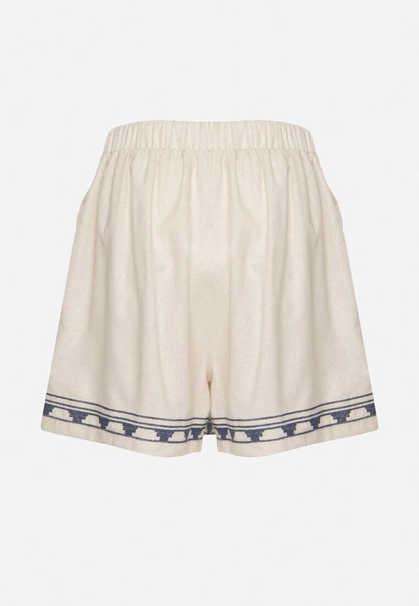 Born2be - Beżowe Bawełniane Szorty z Wysokim Stanem Zdobione Haftem Filarassa. Okazja: na co dzień. Stan: podwyższony. Kolor: beżowy. Materiał: bawełna. Wzór: haft, aplikacja. Styl: klasyczny, casual, elegancki