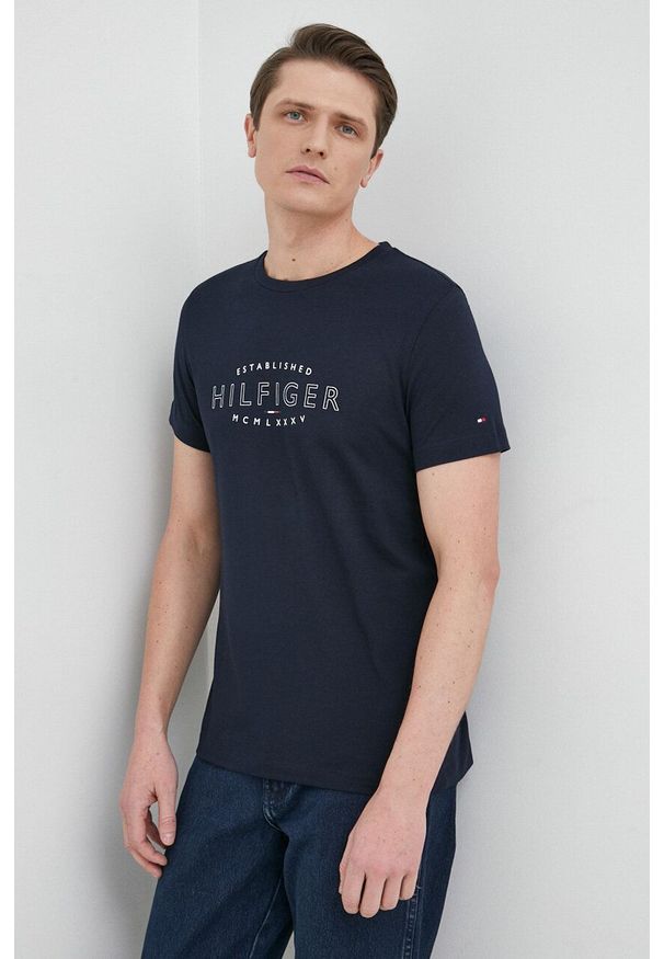 TOMMY HILFIGER - Tommy Hilfiger t-shirt bawełniany kolor granatowy z nadrukiem. Kolor: niebieski. Materiał: bawełna. Wzór: nadruk