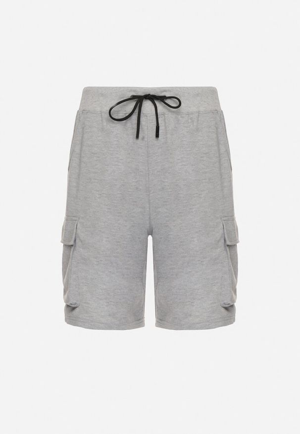 Born2be - Jasnoszare Dresowe Szorty z Bawełną Typu Cargo Soniela. Okazja: na co dzień. Kolor: szary. Materiał: bawełna, dresówka. Styl: elegancki, casual