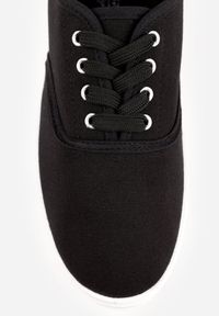 Born2be - Czarne Tenisówki na Płaskiej Podeszwie ze Sznurowaniem i Okrągłym Noskiem Ezoma. Wysokość cholewki: przed kostkę. Nosek buta: okrągły. Kolor: czarny. Wzór: kropki. Obcas: na płaskiej podeszwie #3