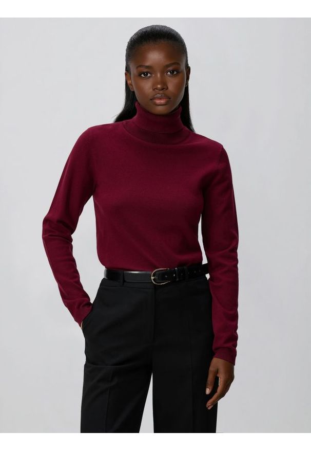 Reserved - Golf z wiskozą - bordowy. Typ kołnierza: golf. Kolor: czerwony. Materiał: wiskoza