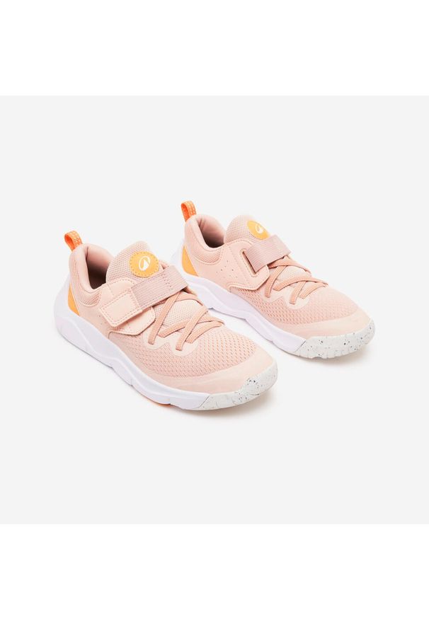 Buty dla dzieci Decathlon Playful Fast Scratch. Kolor: niebieski, różowy, pomarańczowy, wielokolorowy. Materiał: tkanina. Szerokość cholewki: normalna. Sport: turystyka piesza