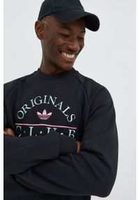 adidas Originals bluza bawełniana męska kolor czarny z aplikacją. Kolor: czarny. Materiał: bawełna. Długość rękawa: raglanowy rękaw. Wzór: aplikacja