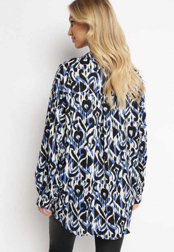 Born2be - Czarno-Niebieska Wzorzysta Koszula z Guzikami Bellia. Kolor: czarny. Materiał: tkanina, jeans