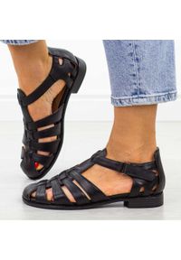 Czarne skórzane sandały damskie T.Sokolski 561. Okazja: na co dzień, na spacer. Kolor: czarny. Materiał: skóra. Sezon: wiosna, lato. Obcas: na płaskiej podeszwie. Styl: casual, klasyczny, elegancki #1