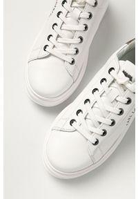 Karl Lagerfeld - Buty skórzane KL62538.01S. Nosek buta: okrągły. Zapięcie: sznurówki. Kolor: biały. Materiał: skóra. Obcas: na platformie #5