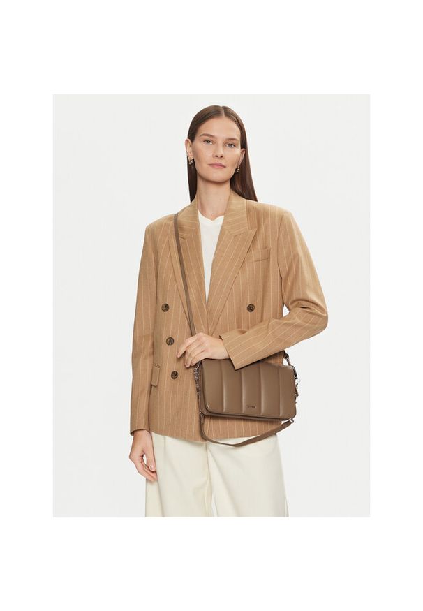 Torebka Calvin Klein. Kolor: brązowy