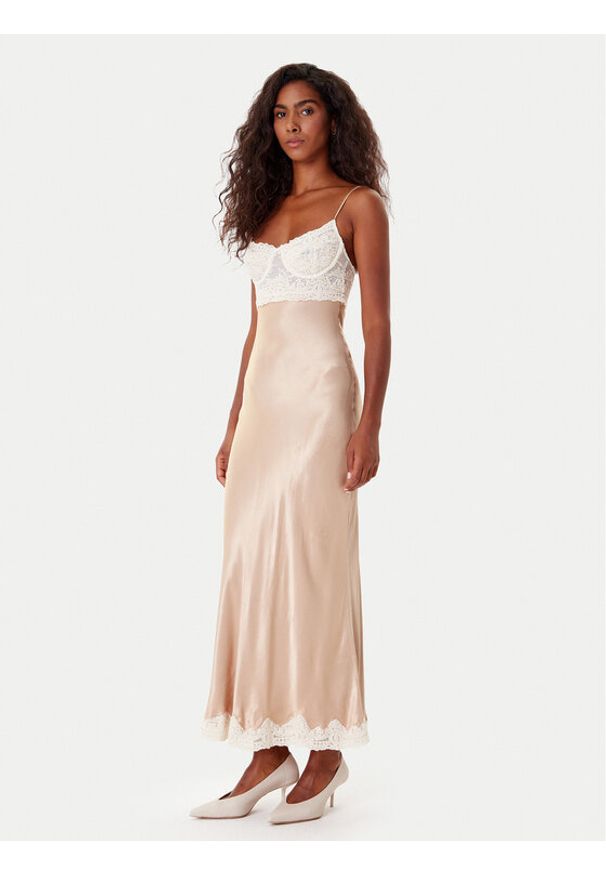 BARDOT - Bardot Sukienka koktajlowa Tzariana 60118DB Beżowy Regular Fit. Kolor: beżowy. Materiał: syntetyk. Styl: wizytowy