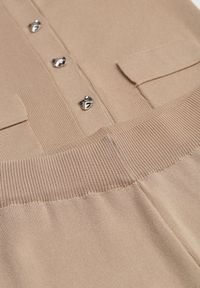 Born2be - Beżowy Komplet Kamizelka na Guziki i Proste Spodnie z Gumką w Pasie Anniola. Kolor: beżowy. Materiał: materiał #2