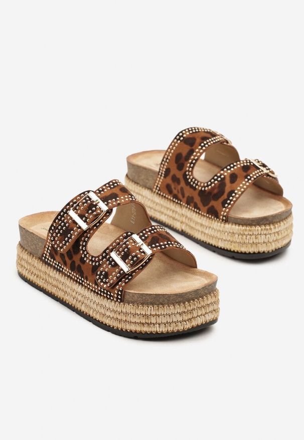 Born2be - Panterkowe Klapki z Paskami z Klamrami na Platformie z Plecionki Ulrivae. Okazja: na spacer. Nosek buta: otwarty. Materiał: jeans. Sezon: lato, wiosna. Obcas: na platformie