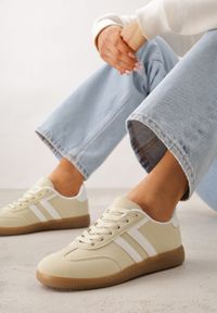 Born2be - Żółte Sneakersy w Stylu Kultowych Tenisówek Genenor. Okazja: na spacer. Kolor: żółty. Materiał: jeans, dresówka. Sport: turystyka piesza #7