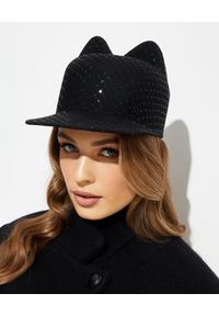 MAISON MICHEL PARIS - Czarna czapka z daszkiem ze zdobieniem. Kolor: czarny. Materiał: lakier. Wzór: aplikacja