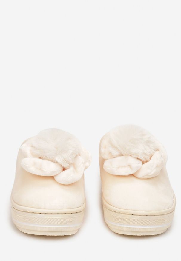 Renee - Beżowe Kapcie na Platformie z Pomponem Toro. Okazja: na co dzień, do domu. Kolor: beżowy. Materiał: futro. Obcas: na platformie. Styl: casual