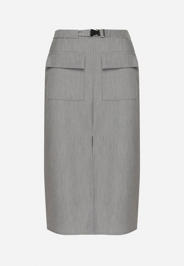 Born2be - Szara Ołówkowa Spódnica z Wiskozą Ozdobiona Kieszeniami z Klapami Attenelle. Okazja: na co dzień, do pracy, na spotkanie biznesowe. Kolor: szary. Materiał: wiskoza. Wzór: aplikacja. Styl: biznesowy, casual, elegancki