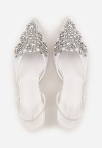 Born2be - Białe Czółenka na Szpilce VICES z Paskiem na Piętę Koronką i Aplikacją Clymellia. Okazja: na komunię, na wesele, na ślub cywilny. Zapięcie: pasek. Kolor: biały. Materiał: koronka. Wzór: aplikacja, koronka. Obcas: na szpilce. Styl: wizytowy, glamour, elegancki #9