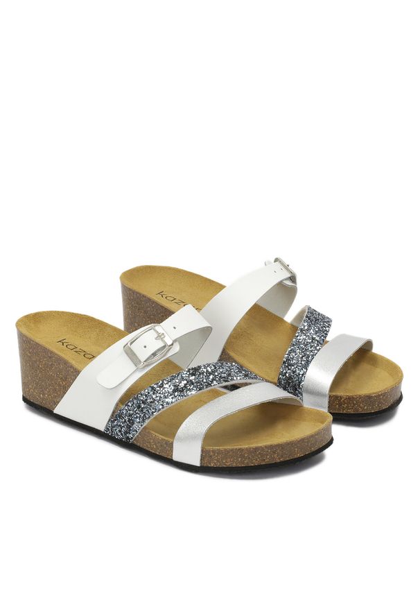 Klapki Kazar Illa 53875-ST-97 Biały. Kolor: biały. Materiał: skóra