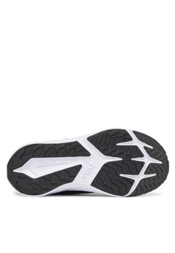 Nike Sneakersy Star Runner 4 Nn (Ps) DX7614 001 Czarny. Kolor: czarny. Materiał: materiał