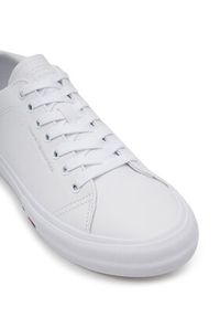 TOMMY HILFIGER - Tommy Hilfiger Sneakersy Th Hi Vulc Street Lth Patch FM0FM05312 Biały. Kolor: biały. Materiał: skóra