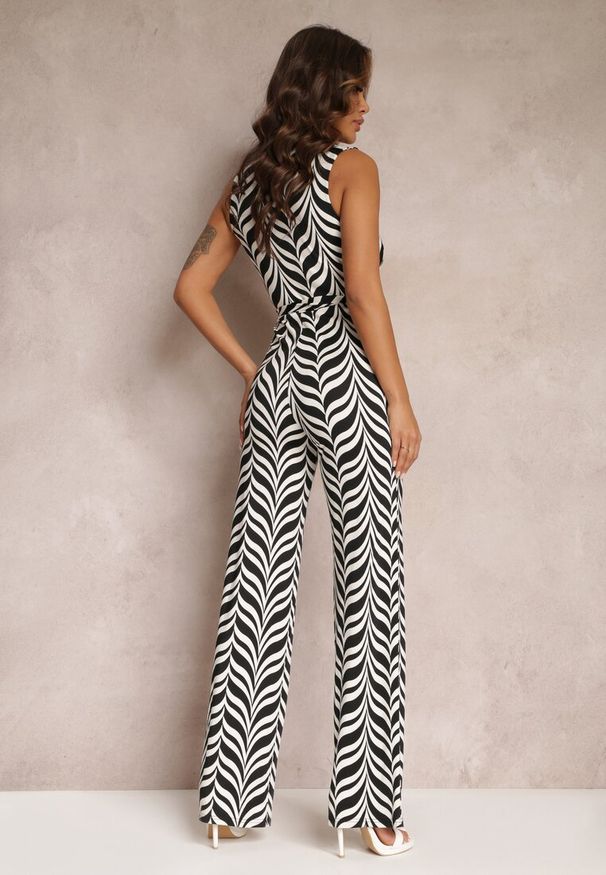 Renee - Czarny Kombinezon Phellaera. Kolor: czarny. Materiał: materiał. Długość rękawa: bez rękawów. Długość: długie. Wzór: kolorowy, geometria, aplikacja. Sezon: lato