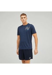 Koszulka New Balance MT21277ECR – granatowa. Kolor: niebieski. Materiał: materiał, poliester. Sezon: lato. Sport: bieganie, fitness