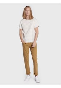 Blend T-Shirt 20714263 Biały Regular Fit. Kolor: biały. Materiał: bawełna