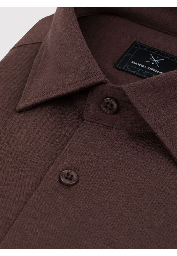 Pako Lorente - PAKO LORENTE – Ciemna brązowa bawełniana koszula męska. Kolor: niebieski, zielony, brązowy. Materiał: bawełna. Długość rękawa: długi rękaw. Długość: długie. Wzór: gładki