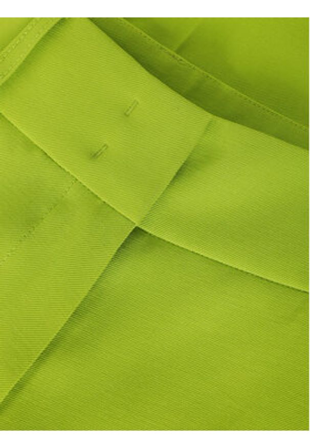Tatuum Spodnie materiałowe Masda 2 T2406.143 Zielony Regular Fit. Kolor: zielony. Materiał: wiskoza