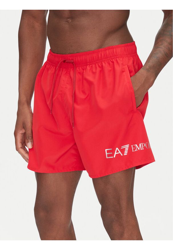 EA7 Emporio Armani Szorty kąpielowe 7M000519 AF13049 M5023 Czerwony Regular Fit. Kolor: czerwony. Materiał: syntetyk