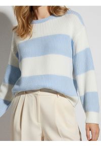 Sinsay - Sweter w paski - błękitny. Kolor: niebieski. Wzór: paski