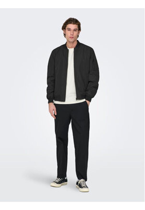Only & Sons Kurtka bomber Joshua 22023287 Czarny Regular Fit. Kolor: czarny. Materiał: syntetyk
