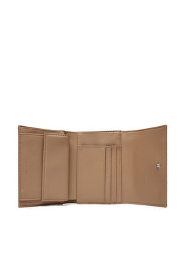 Calvin Klein Mały Portfel Damski Ck Daily Medium Trifold_Pbl K60K612851 Beżowy. Kolor: beżowy. Materiał: skóra