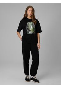 4f - 4F T-shirt loose z nadrukiem damski - czarny M. Okazja: na co dzień. Kolor: czarny. Materiał: dzianina, materiał, bawełna. Wzór: nadruk. Styl: casual #2