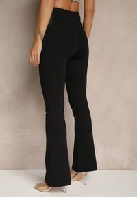 Renee - Czarne Spodnie Dzwony z Wiskozą i Bawełną High Waist Ozdobione Guzikami Doliella. Okazja: na co dzień. Stan: podwyższony. Kolor: czarny. Materiał: bawełna, wiskoza. Wzór: aplikacja. Styl: elegancki, casual