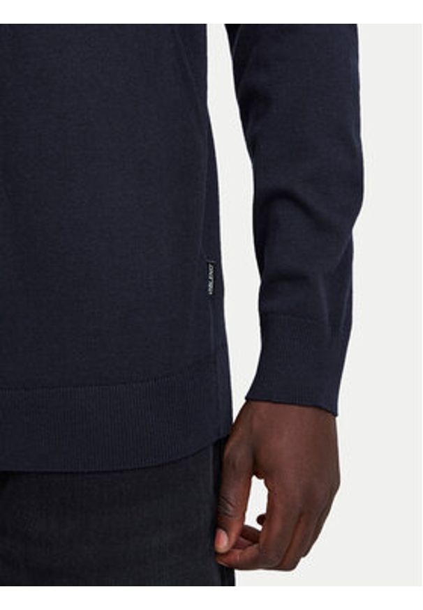 Blend Golf 20717446 Czarny Regular Fit. Typ kołnierza: golf. Kolor: czarny. Materiał: wiskoza