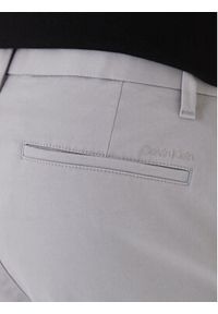 Calvin Klein Chinosy LV040EM633 Szary Slim Fit. Kolor: szary. Materiał: bawełna #2