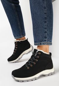 Born2be - Czarne Ocieplane Traperki na Grubej Podeszwie Agolek. Okazja: na co dzień. Kolor: czarny. Sezon: zima. Styl: casual #3