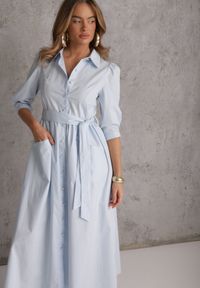 Renee - Niebieska Bawełniana Sukienka Koszulowa w Stylu Retro z Wiązanym Paskiem Meresa. Okazja: na randkę. Kolor: niebieski. Materiał: bawełna. Sezon: lato. Typ sukienki: koszulowe. Styl: retro #7