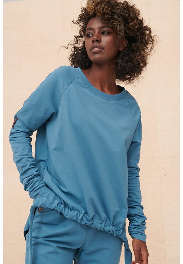blue shadow - Bluza Damska Greta BS Blue Stone. Materiał: elastan, bawełna, tkanina, dresówka. Długość: długie. Wzór: geometria. Styl: młodzieżowy, elegancki