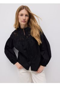 Reserved - Koszula z koronkową wstawką - czarny. Kolor: czarny. Materiał: koronka #1