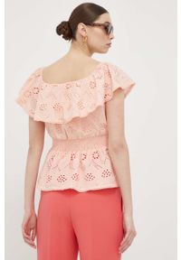 Guess bluzka bawełniana damska kolor pomarańczowy gładka. Typ kołnierza: dekolt hiszpanka. Kolor: pomarańczowy. Materiał: bawełna. Wzór: gładki #3