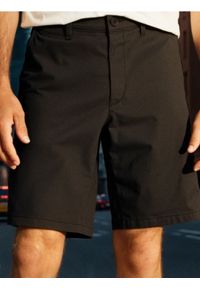 Sinsay - Szorty chino - czarny. Kolor: czarny