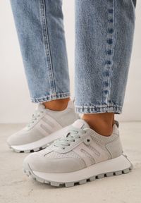 Born2be - Jasnozielone Zamszowe Sneakersy na Grubej Podeszwie Geometrycznym Wzorem Zitula. Okazja: na co dzień, na spacer. Kolor: zielony. Materiał: zamsz. Wzór: geometria. Sport: turystyka piesza #1