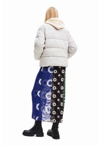Desigual kurtka 23WWEW56 WOMAN WOVEN PADDED SHORT OVERCO damska kolor beżowy przejściowa. Kolor: beżowy. Materiał: poliester #5