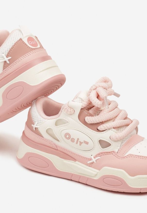Born2be - Różowe Płaskie Sneakersy z Szerokimi Sznurowadłami Teniefra. Okazja: na co dzień. Kolor: różowy. Materiał: bawełna, jeans. Wzór: aplikacja, geometria. Obcas: na obcasie. Wysokość obcasa: niski