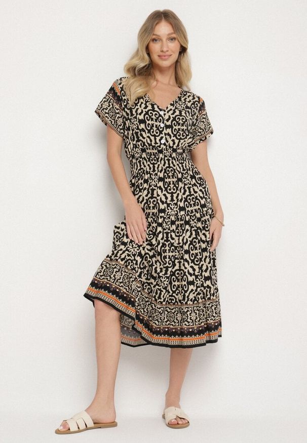 Born2be - Czarna Bawełniana Sukienka z Guzikami i Ornamentnym Wzorem Zisselle. Kolor: czarny. Materiał: bawełna